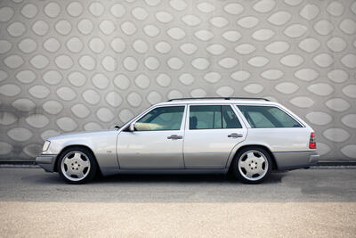 Mercedes Benz E 320 T-Modell S124